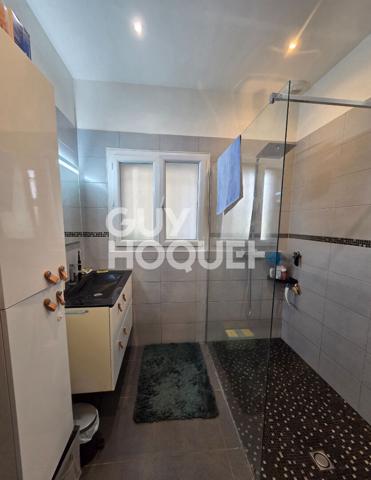 Marseille/Verduron , Bas de villa T3 de 77m² avec jardin, terrasse, piscine et garage