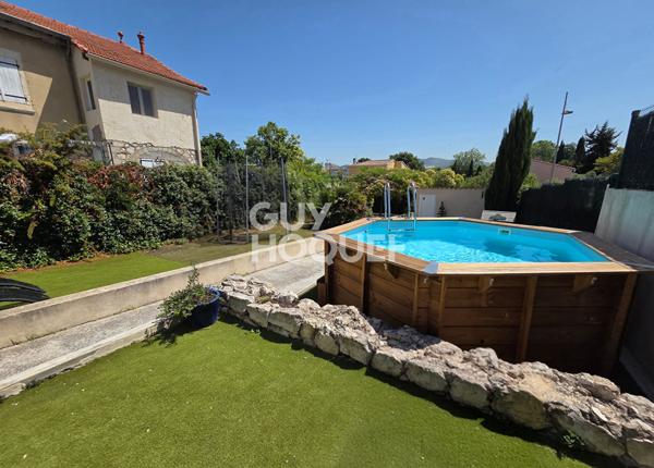 Marseille/Verduron , Bas de villa T3 de 77m² avec jardin, terrasse, piscine et garage