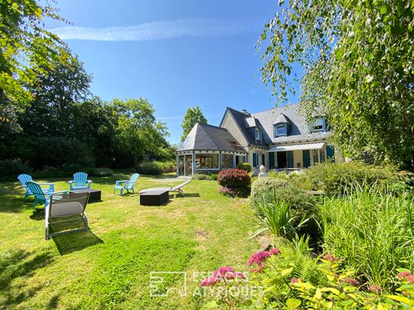 Propriété proche mer et golf intégrant un studio locatif