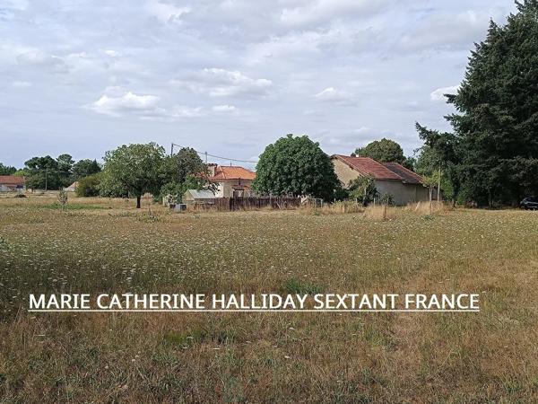 Ancienne ferme rénovée avec 2 gîtes sur 6 700 m² à Saint-Astier (24110)