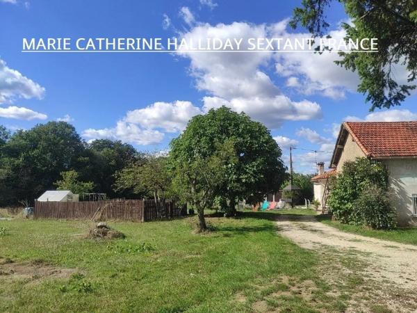 Ancienne ferme rénovée avec 2 gîtes sur 6 700 m² à Saint-Astier (24110)