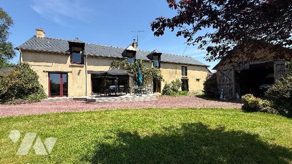 Maison ancienne rénovée avec dépendances et parc de 3800m²