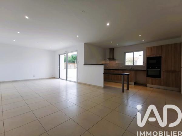 Location maison 3 pièces 76 m² Les Herbiers