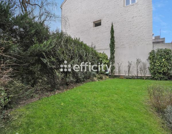 Appartement
         4 pièces
        - 90 m² 690 000 € *