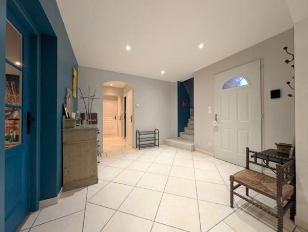 Maison à vendre 8 pièces COMMELLE VERNAY (42)