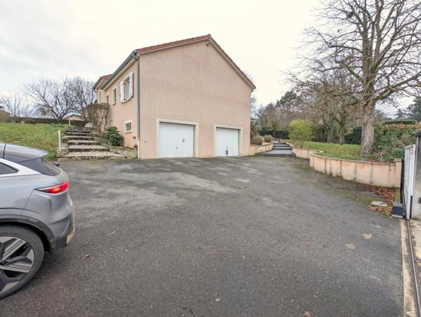 Maison à vendre 8 pièces COMMELLE VERNAY (42)