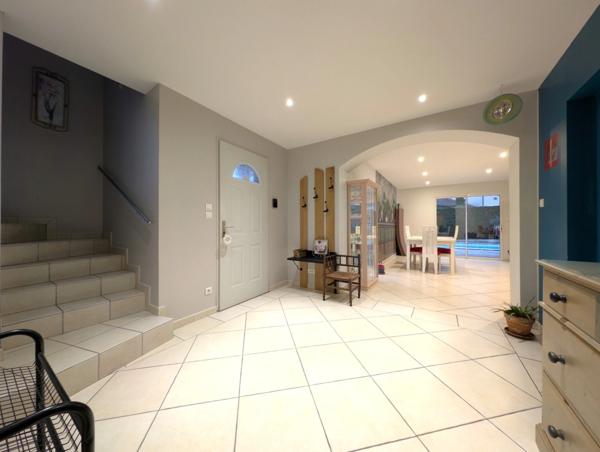 Maison à vendre 8 pièces COMMELLE VERNAY (42)