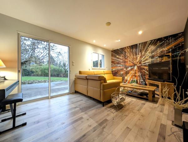 Maison à vendre 8 pièces COMMELLE VERNAY (42)