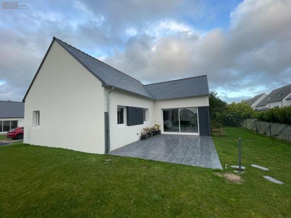 Maison individuelle à vendre à Saint-Pol-de-Léon dans le Finistère (29250), ref : 25223   
Proche centre ville