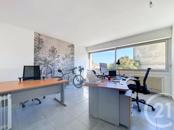 Appartement F4 à vendre  4 pièces - 92,75 m 2   BAGNOLS SUR CEZE  - 30