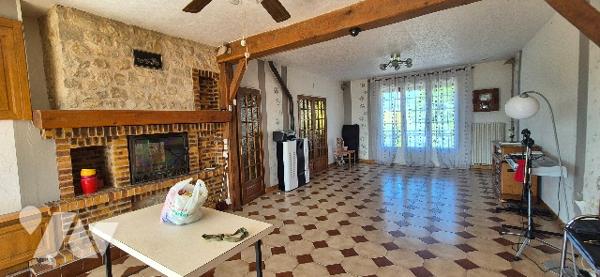 Pavillon dans le bourg de Cherreau 5 chambres