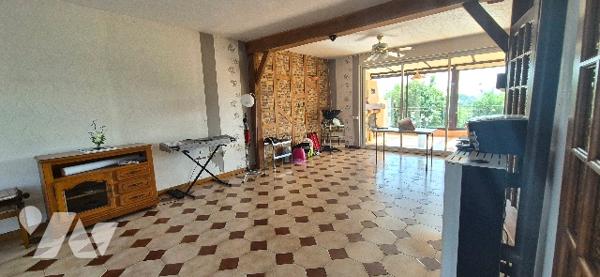 Pavillon dans le bourg de Cherreau 5 chambres