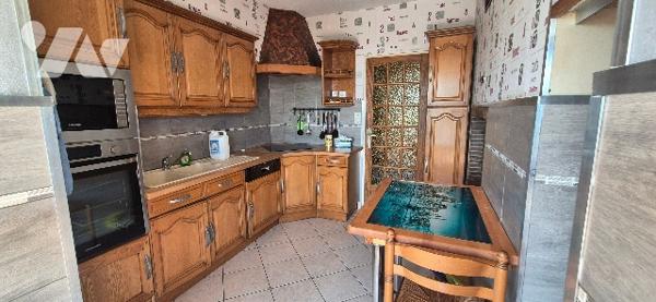 Pavillon dans le bourg de Cherreau 5 chambres