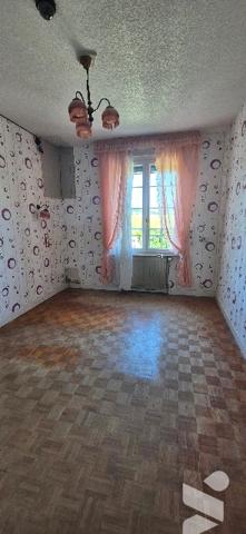 Pavillon dans le bourg de Cherreau 5 chambres