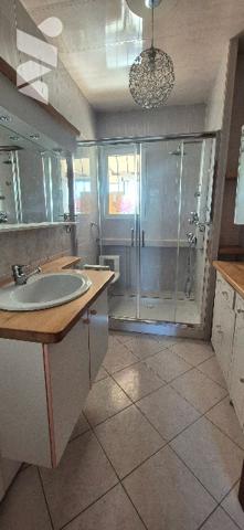 Pavillon dans le bourg de Cherreau 5 chambres
