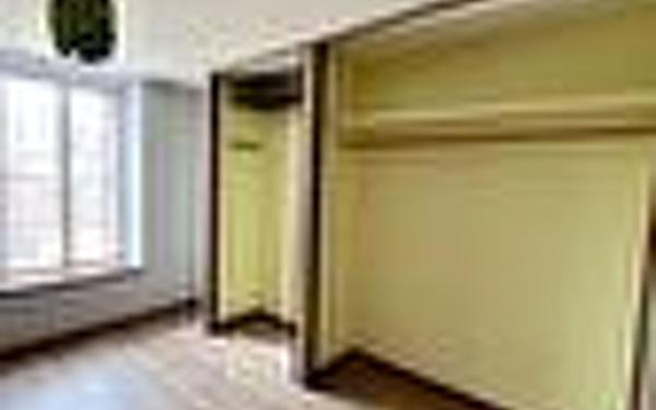 Immeuble à vendre    2 pièces •  Saint-Just-en-Chevalet