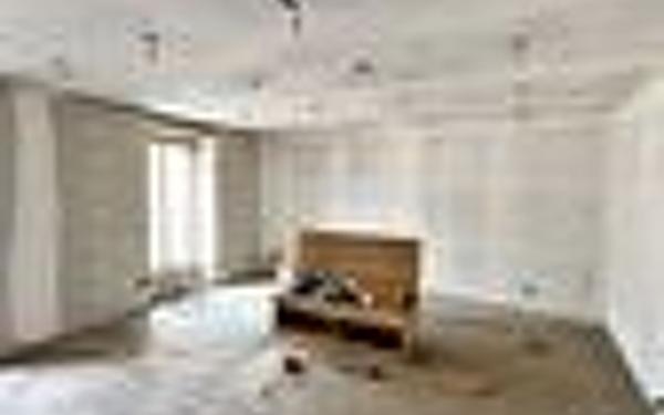 Immeuble à vendre    2 pièces •  Saint-Just-en-Chevalet