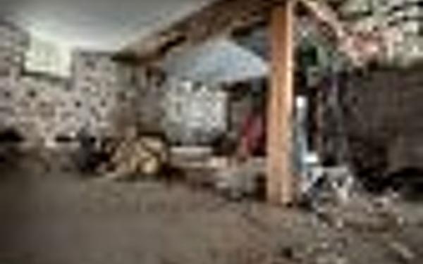 Immeuble à vendre    2 pièces •  Saint-Just-en-Chevalet