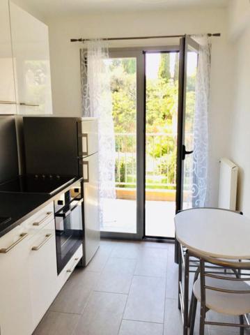 Nice Californie, Appartement 2 pièces 40m2 rénové, terrasse et vue dégagée