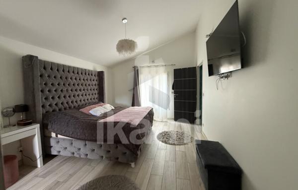 Maison de 201 m²