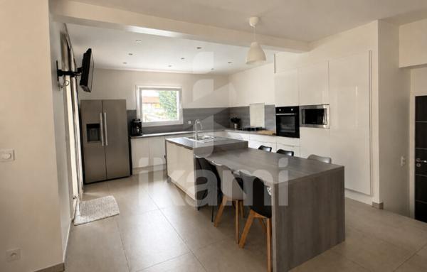 Maison de 201 m²