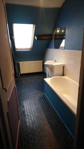 Location Appartement110 m² - 6 Pièces - AVESNES LE COMTE (62810)