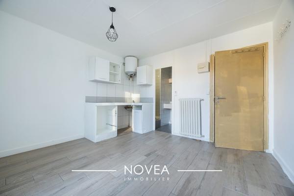 Studio de 17,95 m² avec terrasse – Lyon 8e / Grange Blanche