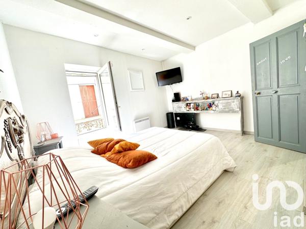 Maison de ville 7 pièces de 185 m² à Bédarrides (84370)