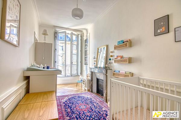 Versailles Notre-Dame Appartement 5 pièces 142 m² situé au 3ème étage €1 465 000 ** - Référence 27615