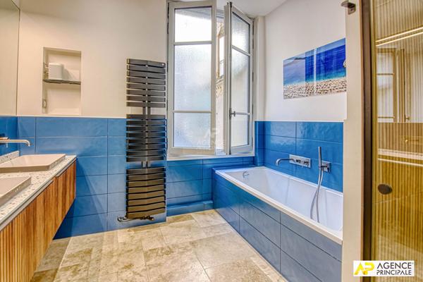 Versailles Notre-Dame Appartement 5 pièces 142 m² situé au 3ème étage €1 465 000 ** - Référence 27615