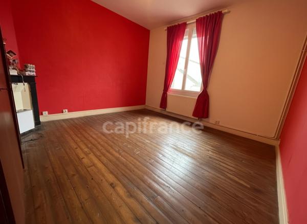 MAISON 3 A 4 CHAMBRES ET JARDIN