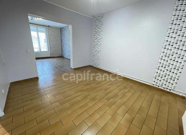 MAISON 3 A 4 CHAMBRES ET JARDIN