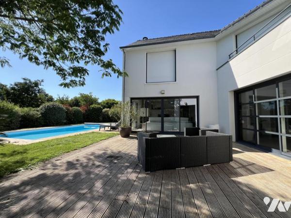 Maison 240m² - 5 chambres - salle de jeux - piscine