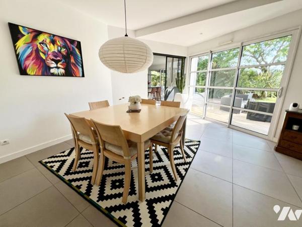 Maison 240m² - 5 chambres - salle de jeux - piscine