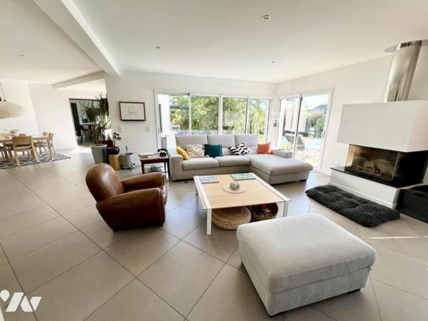 Maison 240m² - 5 chambres - salle de jeux - piscine