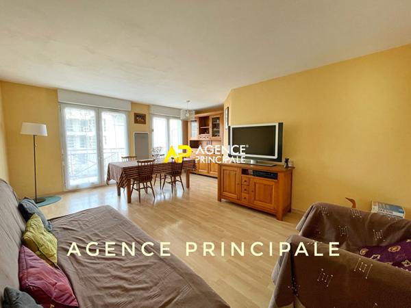 ARGENTEUIL, 5 minutes à pied de la gare du centre ville, Appartement de 4 pièces 3 chambres avec balcon et 2 places de parkings . €275 000 ** - Référence 4492