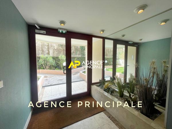 ARGENTEUIL, 5 minutes à pied de la gare du centre ville, Appartement de 4 pièces 3 chambres avec balcon et 2 places de parkings . €275 000 ** - Référence 4492