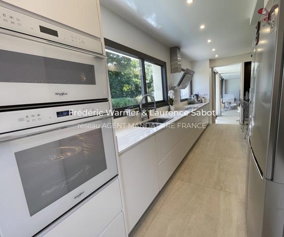 Immobilier Vaucresson (92420) – Maison 202.51m2 – 1 830 000 €