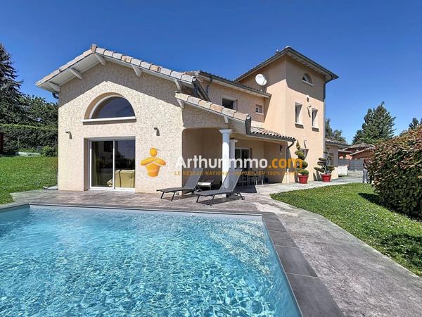 Vente                                                      Maison
                        
                     5 pièces                      145 m2                     à Ruy-Montceau