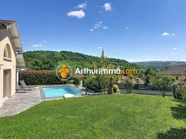 Vente                                                      Maison
                        
                     5 pièces                      145 m2                     à Ruy-Montceau