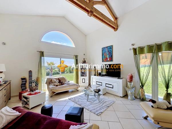 Vente                                                      Maison
                        
                     5 pièces                      145 m2                     à Ruy-Montceau