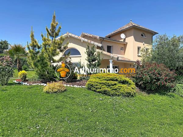 Vente                                                      Maison
                        
                     5 pièces                      145 m2                     à Ruy-Montceau