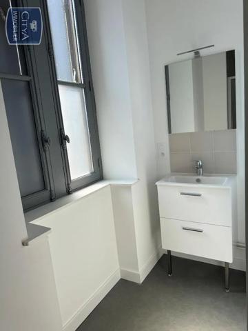 Appartement à louer 3 pièces 61.38m² Blaye (33390)