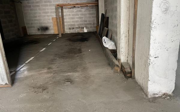 Stationnement à vendre    15 m2 Nice