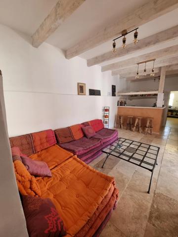 LA PALUD SUR VERDON Gite avec cuisine professionnelle, piscine.
