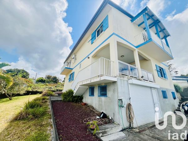 Maison 6 pièces de 220 m² à Le Tampon (97430)