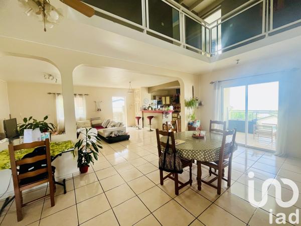 Maison 6 pièces de 220 m² à Le Tampon (97430)