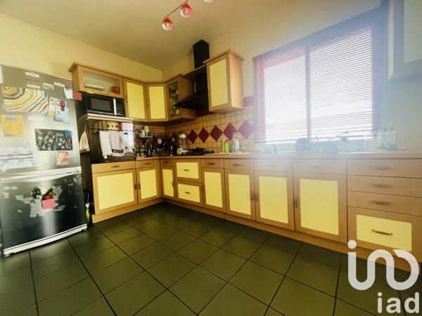 Maison 6 pièces de 220 m² à Le Tampon (97430)