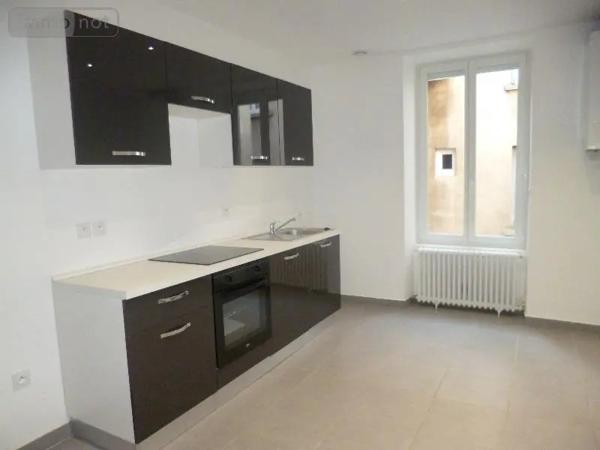 Location - Appartement Bourg-en-Bresse 01000 3 pièces 73 m 2