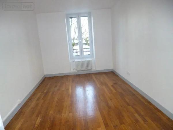 Location - Appartement Bourg-en-Bresse 01000 3 pièces 73 m 2